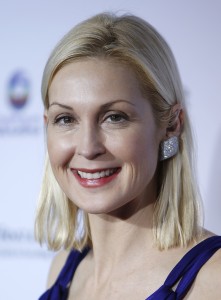 Actress Kelly Rutherford arrives for the International Emmy Awards in New York, November 19, 2012. REUTERS/Carlo Allegri (UNITED STATES - Tags: ENTERTAINMENT) - RTR3AMWU