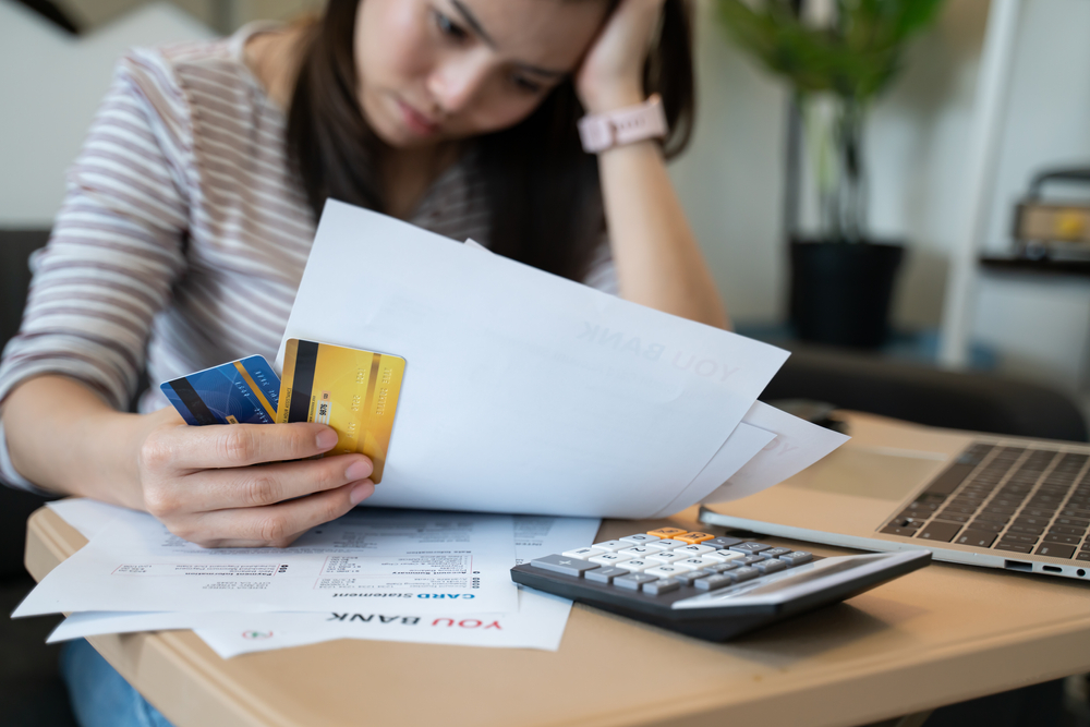 how-is-credit-card-refinancing-different-from-debt-consolidation